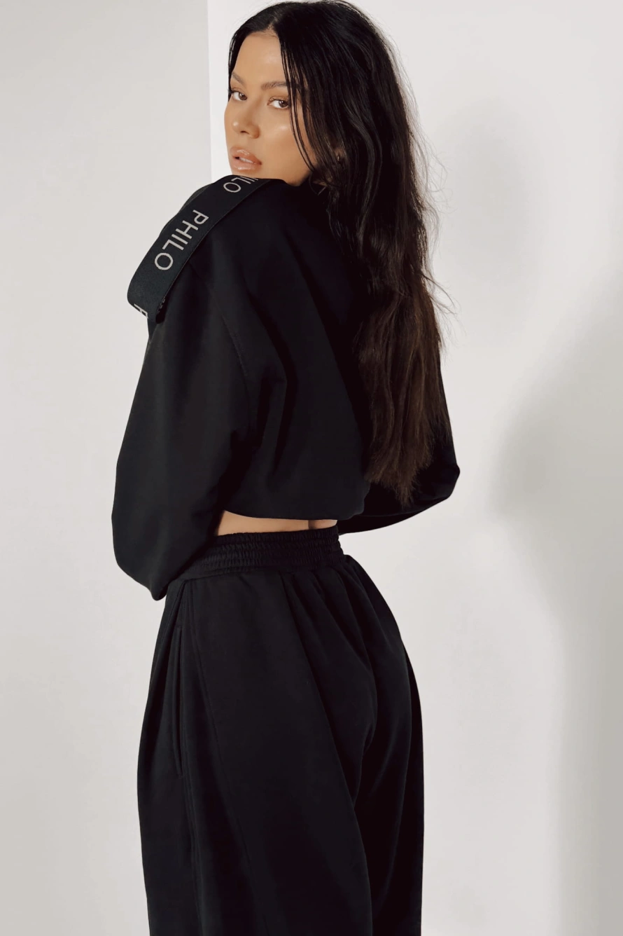 bluza-damska-black-boxy-shoulder-pad-sweatshirt-philo-nyc