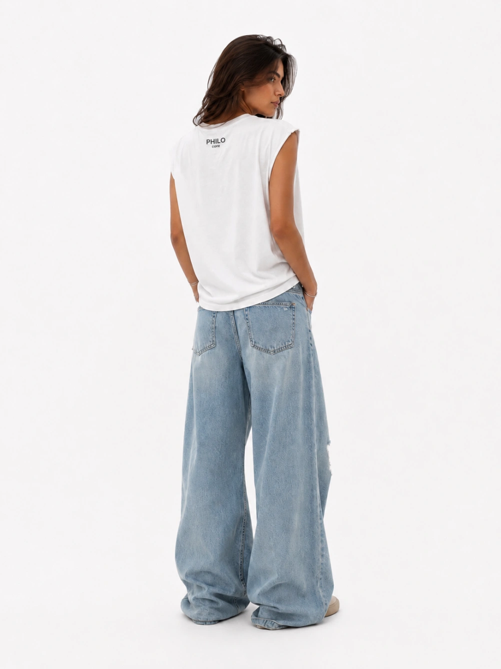 CORE T-SHIRT SLEEVELESS.jpg